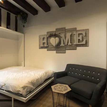Nice Flat In The Historic Heart Of Tours